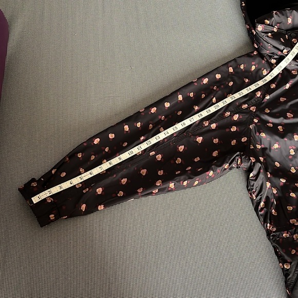 Cabi Rainy Day Reflective Floral Jacket 4115 Oversized Medium - Picture 11 of 11